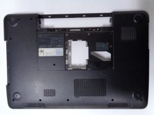 Долен корпус за Dell Inspiron N7110